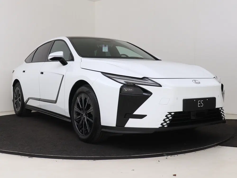 Lexus ES 350e Luxury Line uit 2026, foto 15