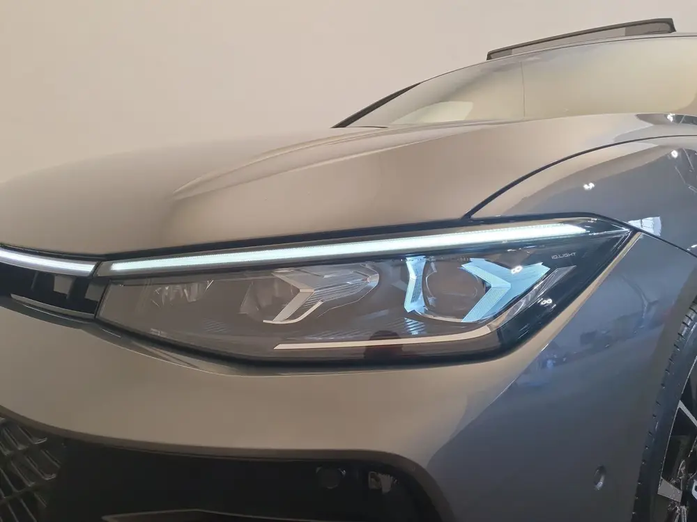 Volkswagen Passat Variant 1.5 eHybrid 272pk DSG/AUT R-Line P uit 2025, foto 9