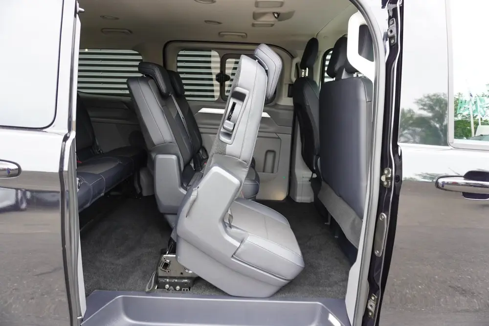 Volkswagen E-Transporter Caravelle 32 L1H1 Style 2 Schuifdeu uit 2025, foto 12