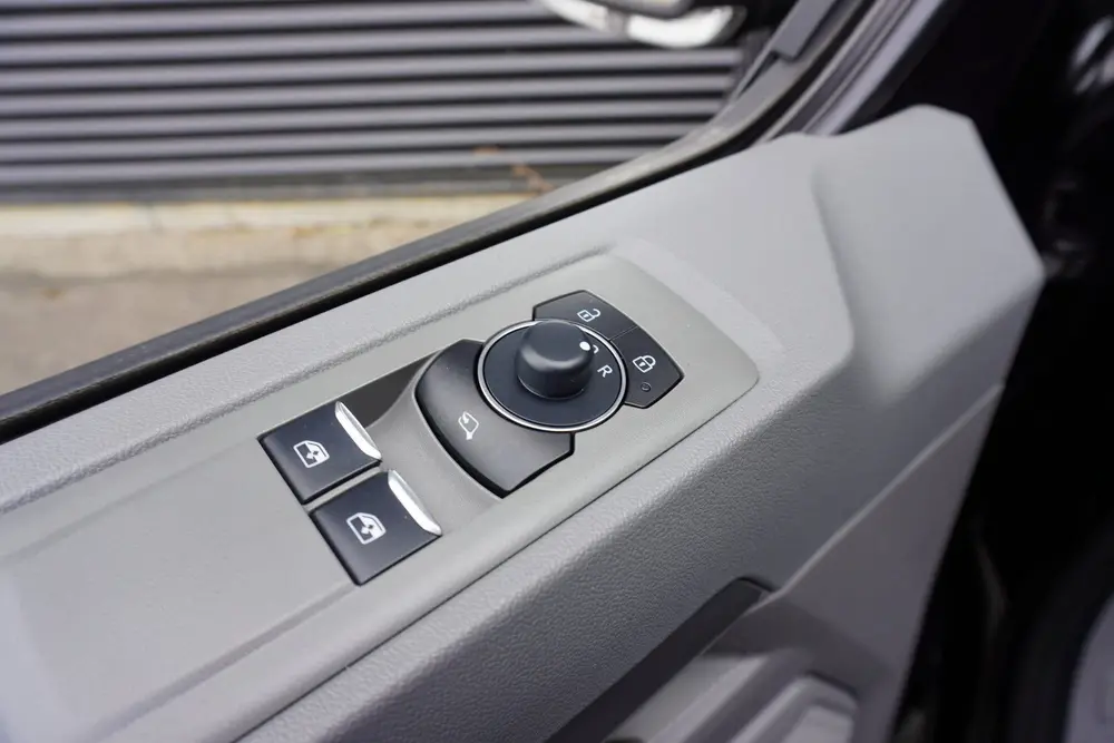 Volkswagen E-Transporter Caravelle 32 L1H1 Style 2 Schuifdeu uit 2025, foto 17