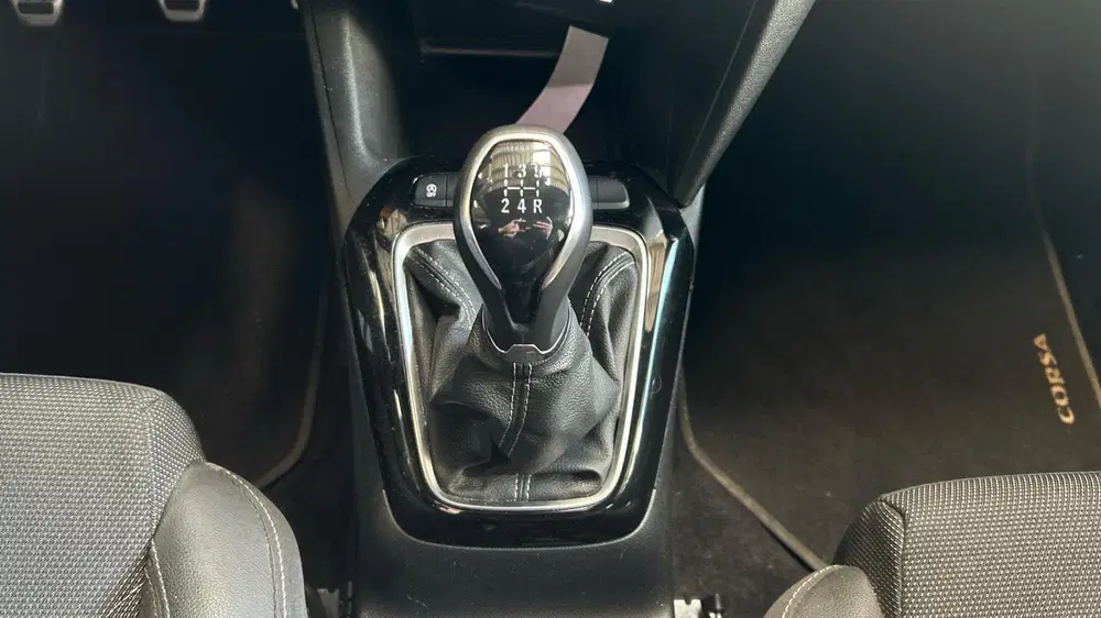 Opel Corsa 1.2 Edition uit 2024, foto 11