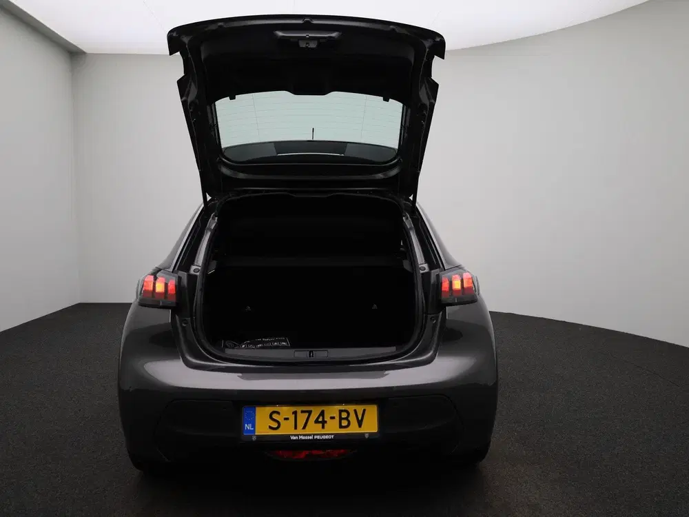 Peugeot 208 1.2 PureTech Active Pack uit 2023, foto 11
