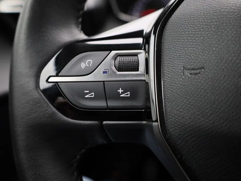 Peugeot 208 1.2 PureTech Active Pack uit 2023, foto 17