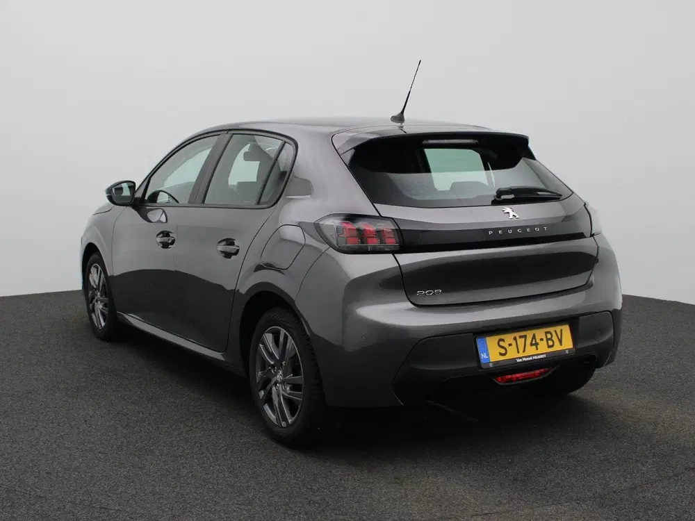 Peugeot 208 1.2 PureTech Active Pack uit 2023, foto 2
