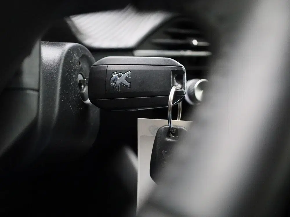 Peugeot 208 1.2 PureTech Active Pack uit 2023, foto 20