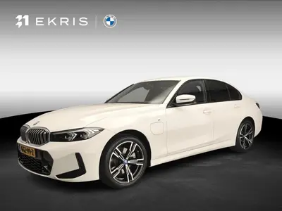 BMW 3-serie Sedan 320e uit 2024