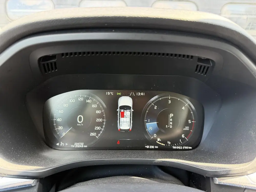 Volvo XC60 2.0 D4 Momentum | Camera | Navigatie | Lederen Be uit 2019, foto 14