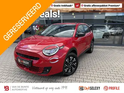 Fiat 600e RED 54 kWh *Cruise Control & LED* uit 2024