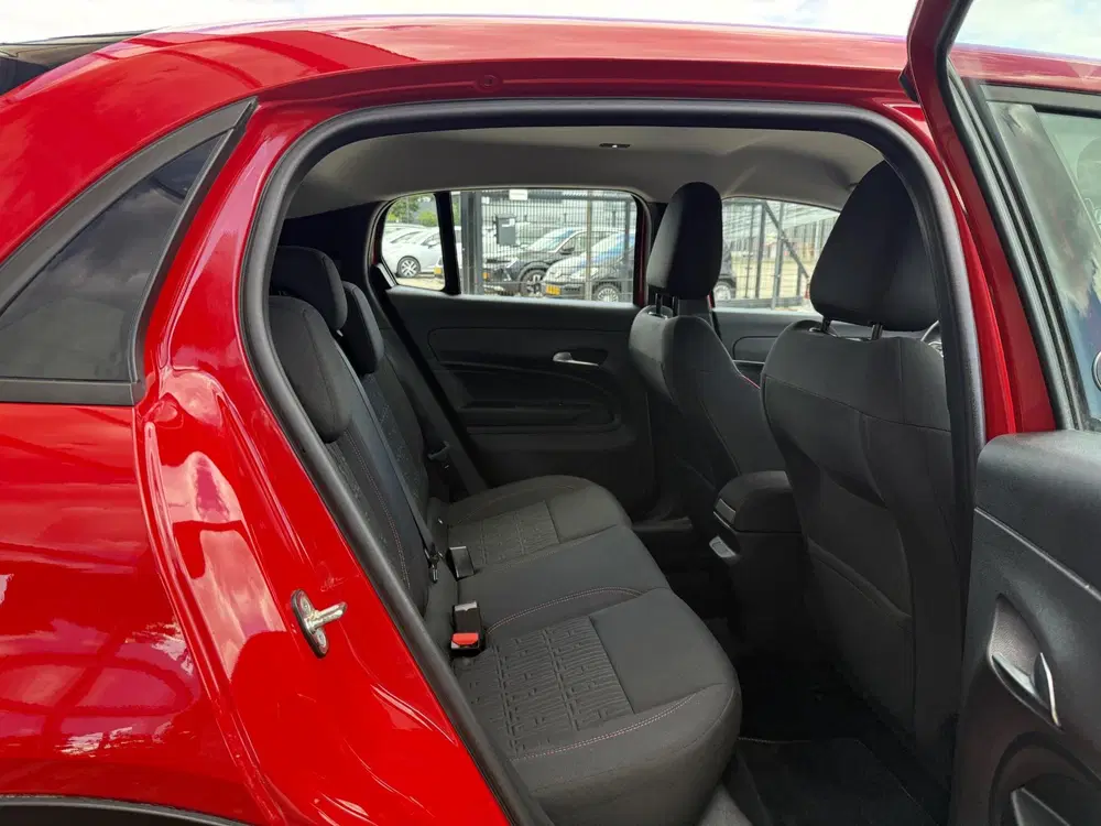 Fiat 600e RED 54 kWh *Cruise Control & LED* uit 2024, foto 12