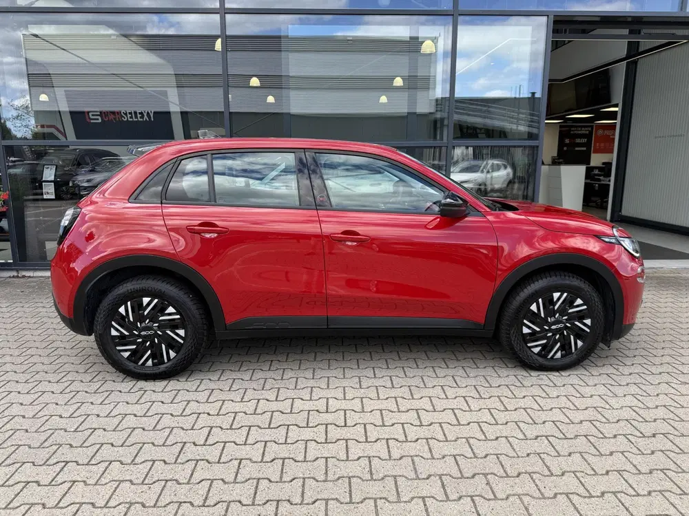 Fiat 600e RED 54 kWh *Cruise Control & LED* uit 2024, foto 6