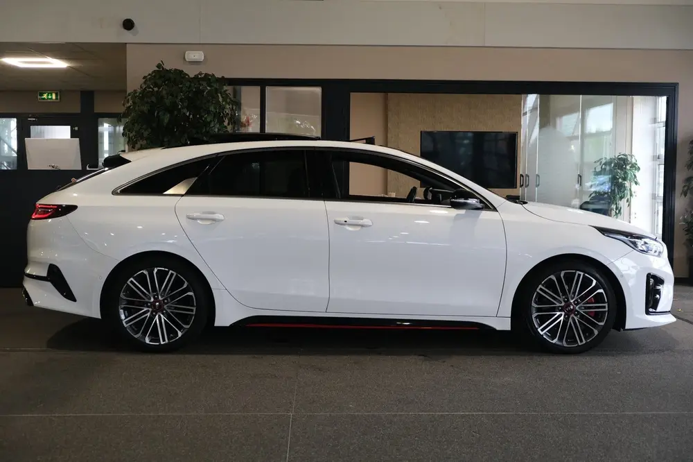 Kia ProCeed 1.6 T-GDI 204pk GT-Line Aut Pano Navi Cam uit 2019, foto 7