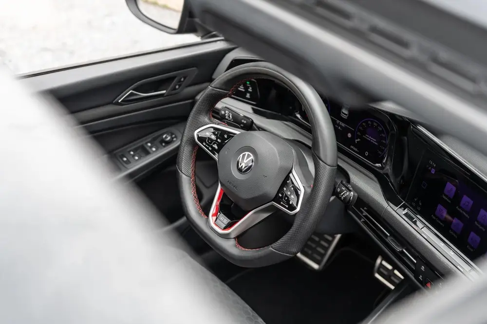 Volkswagen Golf 2.0 TSI GTI Clubsport 45 Jahre Akra Pano DSG uit 2021, foto 20