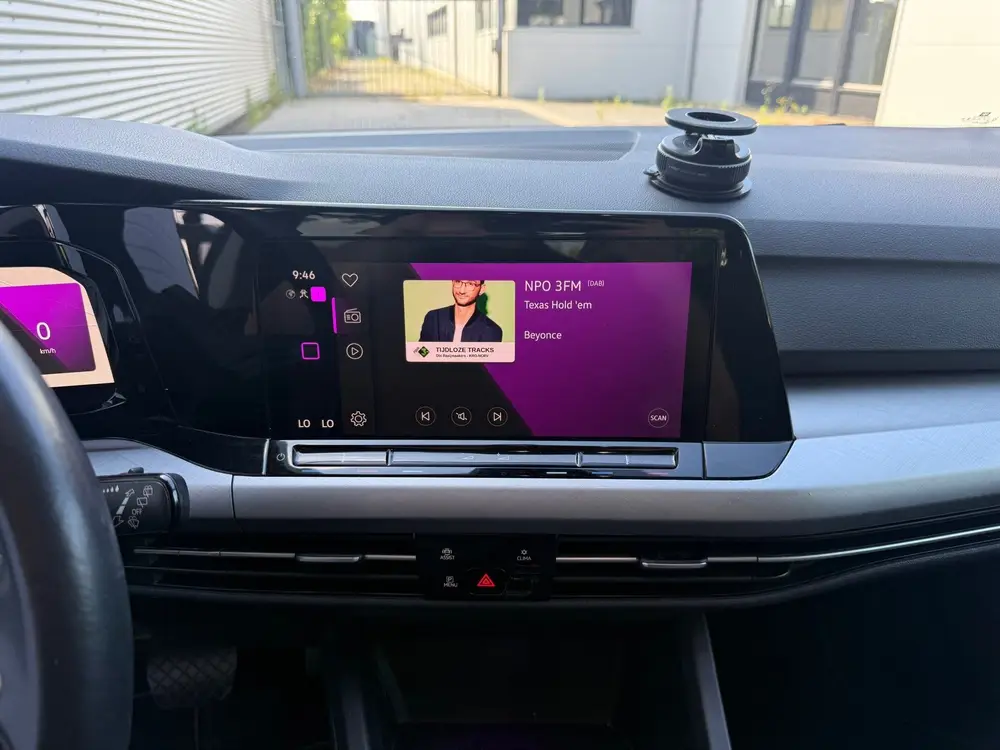 Volkswagen Golf 1.5 eTSI R-Line AUTOMAAT/AMBIANCE/ACC/ASSIST uit 2020, foto 12