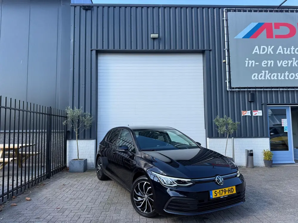 Volkswagen Golf 1.5 eTSI R-Line AUTOMAAT/AMBIANCE/ACC/ASSIST uit 2020, foto 2