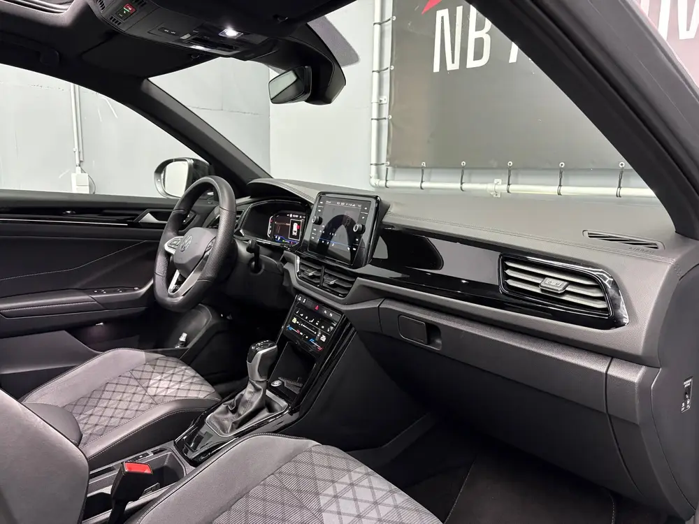 Volkswagen T-Roc 1.5 TSI R-Line Edition uit 2025, foto 10