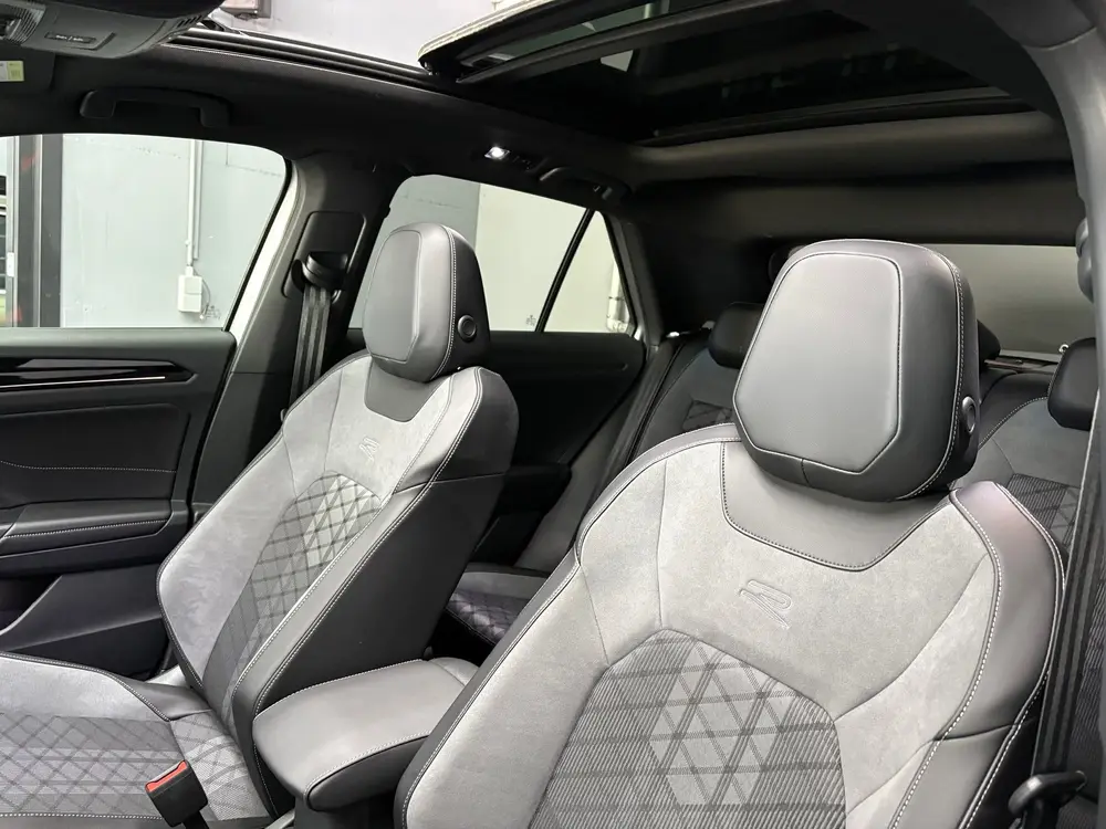 Volkswagen T-Roc 1.5 TSI R-Line Edition uit 2025, foto 7
