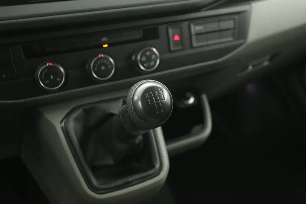 Volkswagen Transporter 2.0 TDI L1H1 uit 2020, foto 17