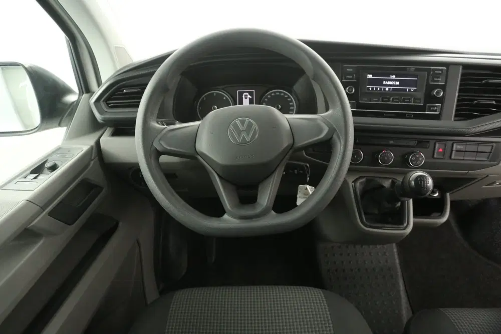 Volkswagen Transporter 2.0 TDI L1H1 uit 2020, foto 2