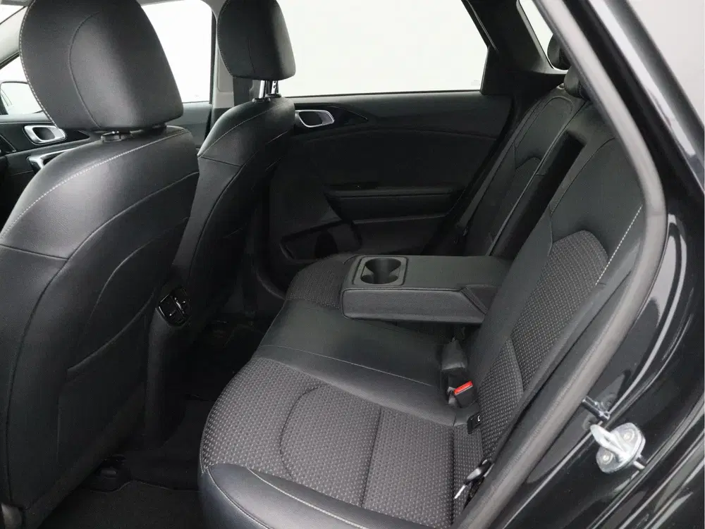 Kia Ceed 1.5 T-GDi DynamicPlusLine uit 2021, foto 13