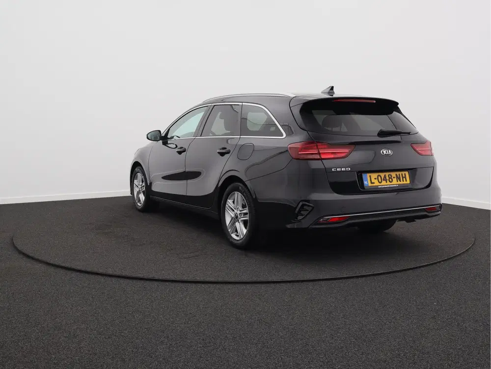 Kia Ceed 1.5 T-GDi DynamicPlusLine uit 2021, foto 14