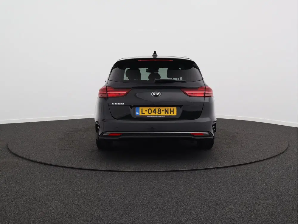 Kia Ceed 1.5 T-GDi DynamicPlusLine uit 2021, foto 15