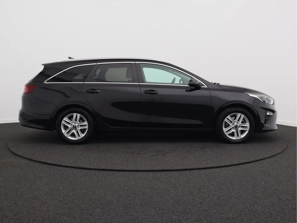 Kia Ceed 1.5 T-GDi DynamicPlusLine uit 2021, foto 20