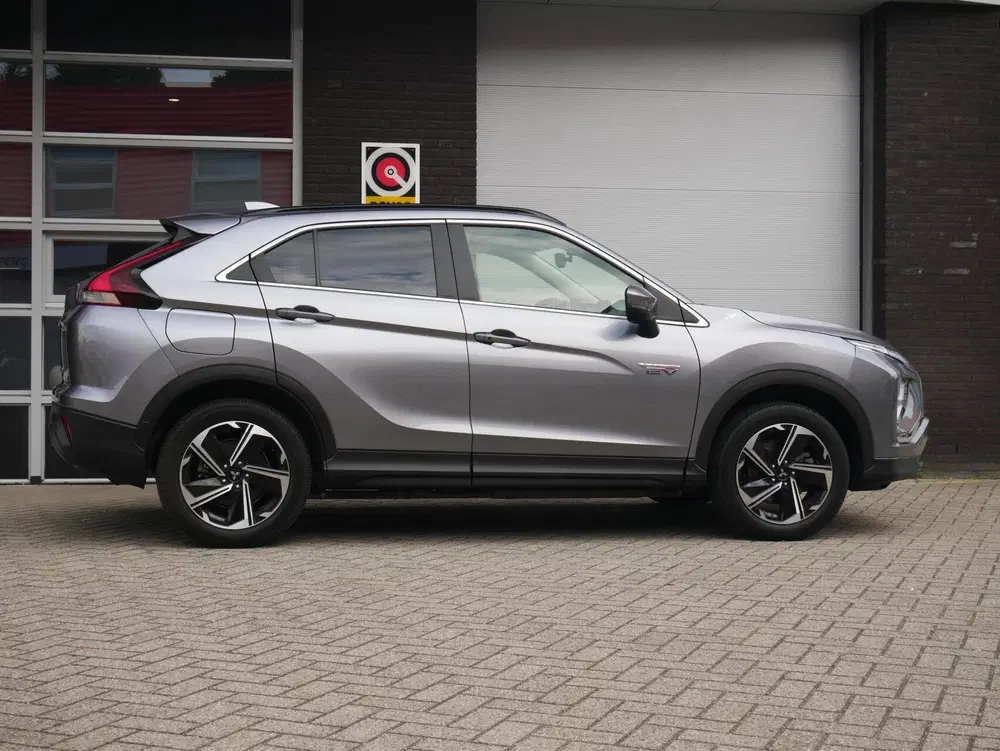 Mitsubishi Eclipse Cross 2.4 PHEV Instyle Camera uit 2022, foto 11