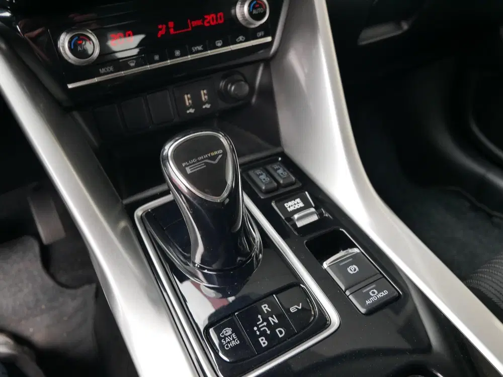 Mitsubishi Eclipse Cross 2.4 PHEV Instyle Camera uit 2022, foto 17