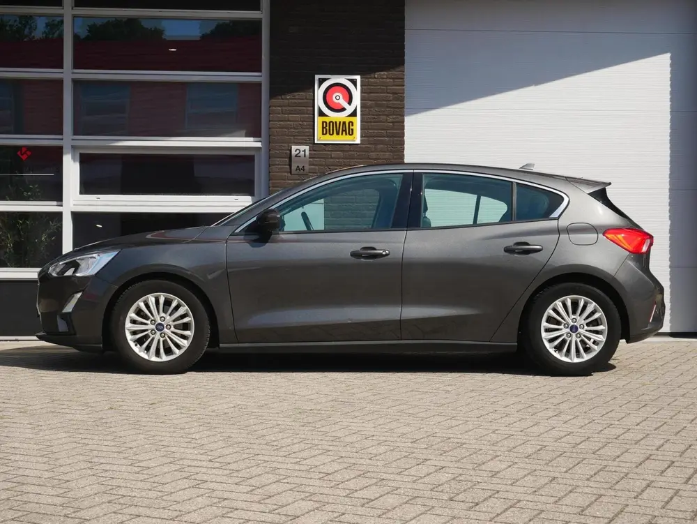 Ford Focus 1.5 EcoBoost Titanium Business NL Auto| Trekhaak| uit 2019, foto 2
