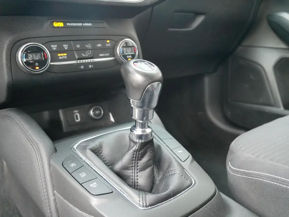 Ford Focus 1.5 EcoBoost Titanium Business NL Auto| Trekhaak| uit 2019, foto 8