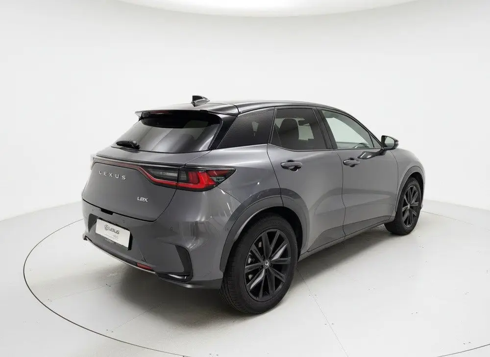 Lexus LBX 1.5 Original Edition AWD uit 2024, foto 2
