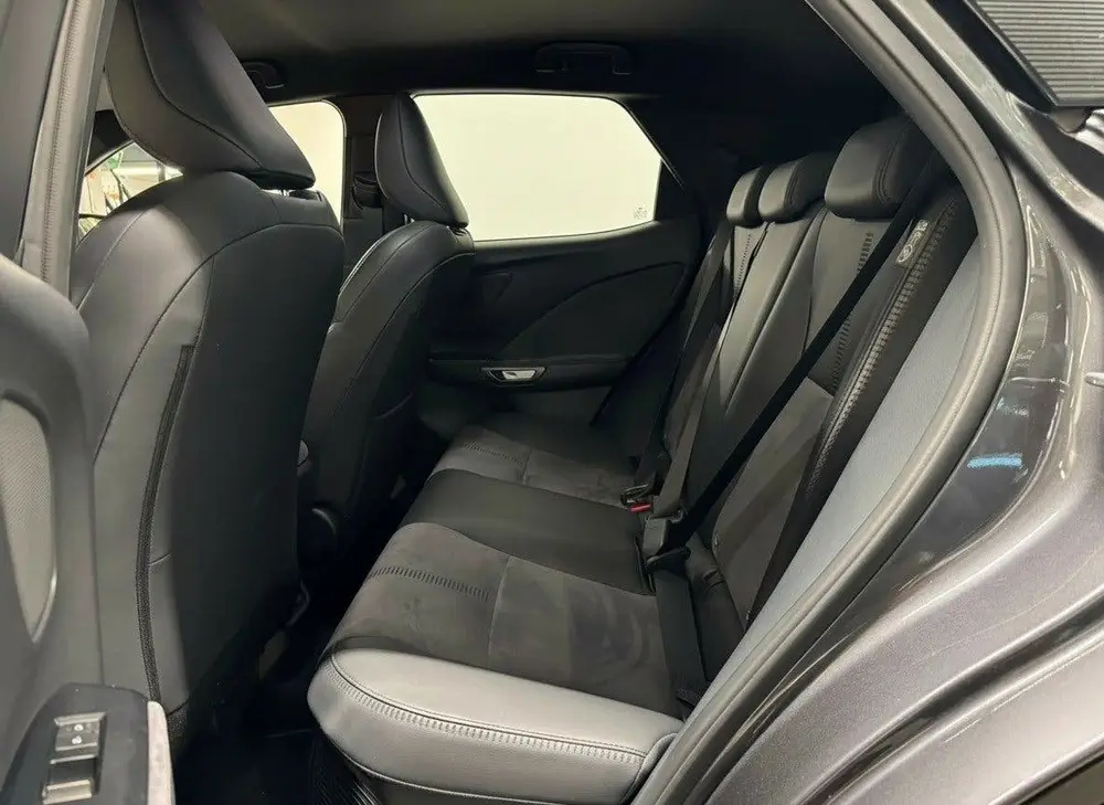 Lexus LBX 1.5 Original Edition AWD uit 2024, foto 8
