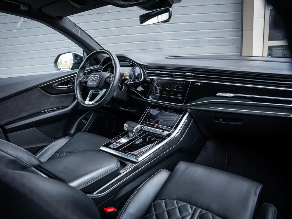 Audi Q8 55 TFSI e quattro Pro Line uit 2021, foto 13