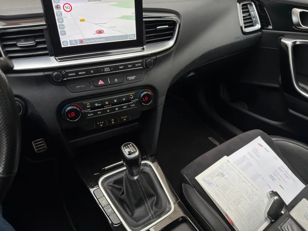 Kia ProCeed 1.4 T-GDI GT-Line 140PK , 6-Bak , Panodak , Clim uit 2019, foto 16