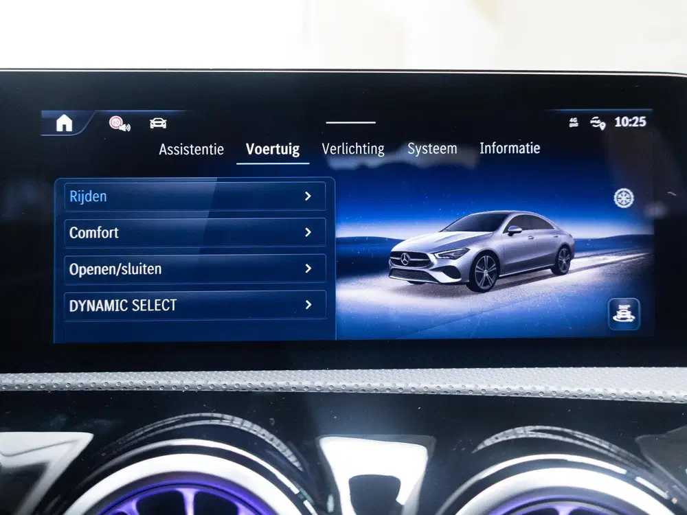 Mercedes-Benz CLA CLA Coupé 180 Star Edition AMG Line Panora uit 2025, foto 20