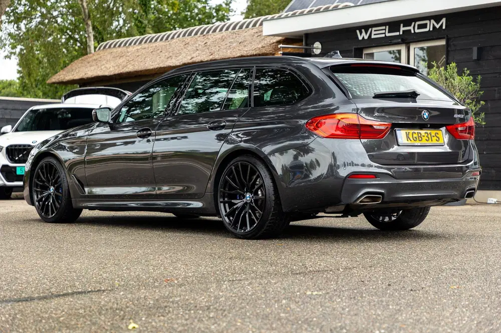 BMW 5-serie 540i xDrive M-Sport I Bowers & Wilkins I uit 2020, foto 3
