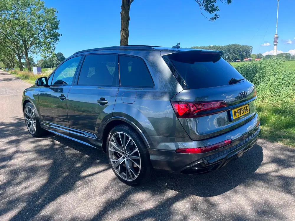 Audi Q7 55 TFSI e quattro Pro Line S Pano luchtver uit 2022, foto 5