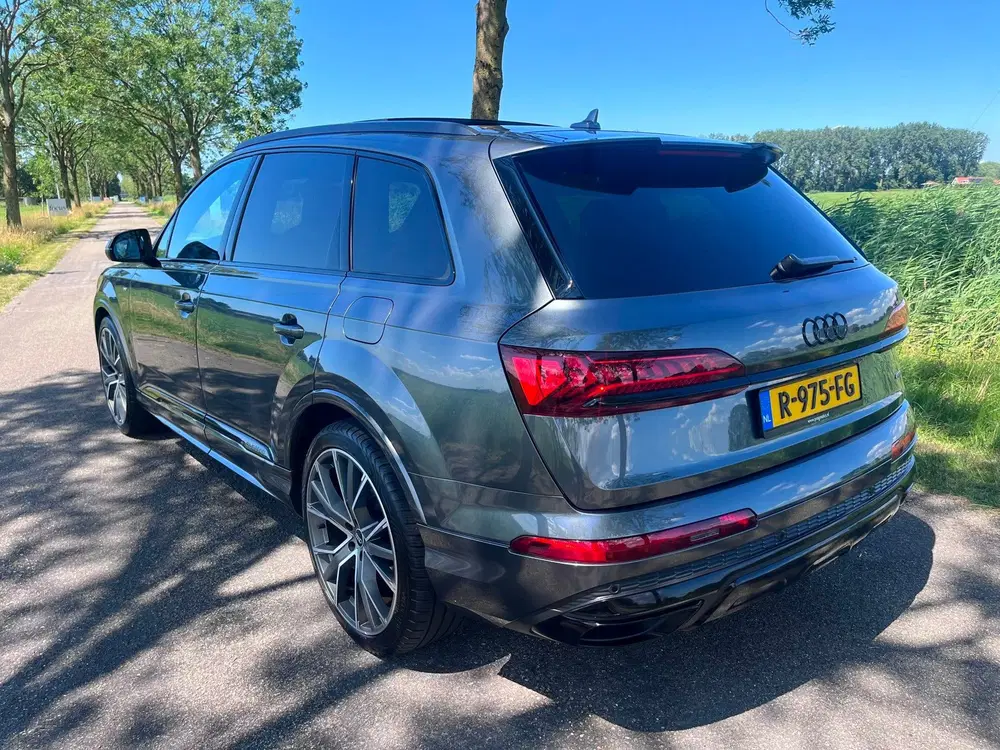 Audi Q7 55 TFSI e quattro Pro Line S Pano luchtver uit 2022, foto 6