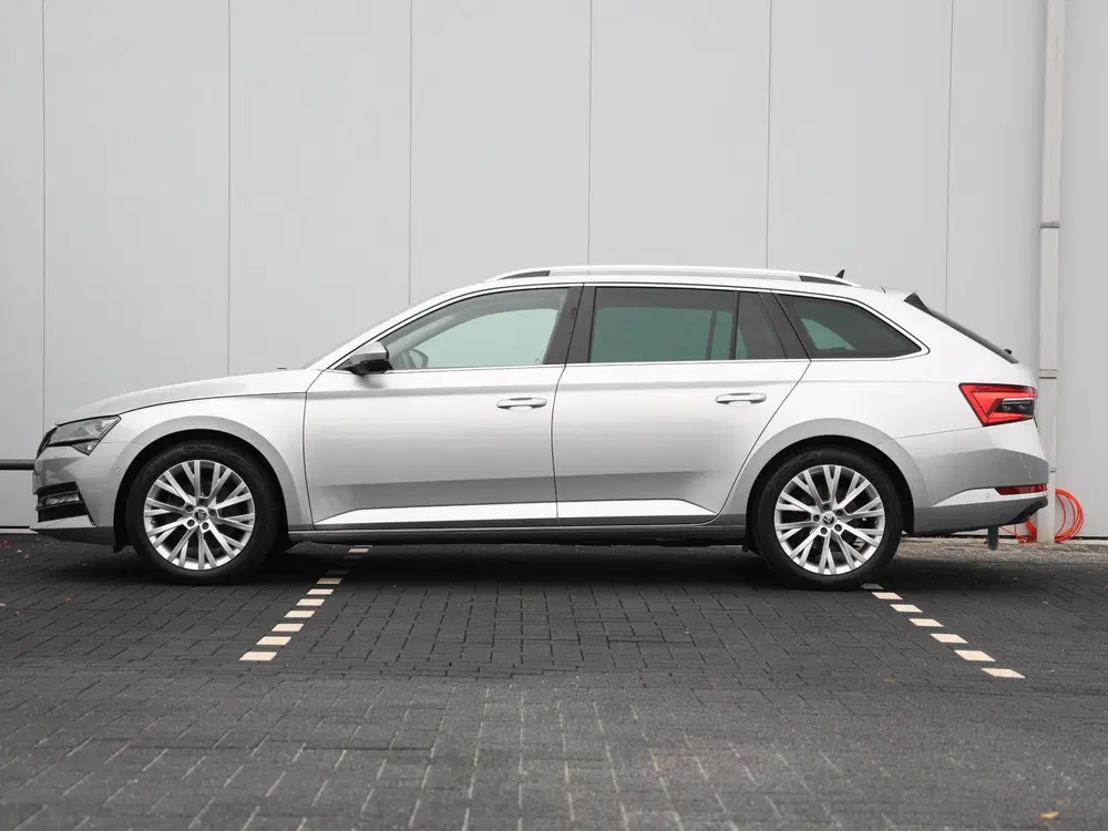 Skoda Superb 1.4 TSI iV Business Edition Plus 218pk DS uit 2023, foto 11