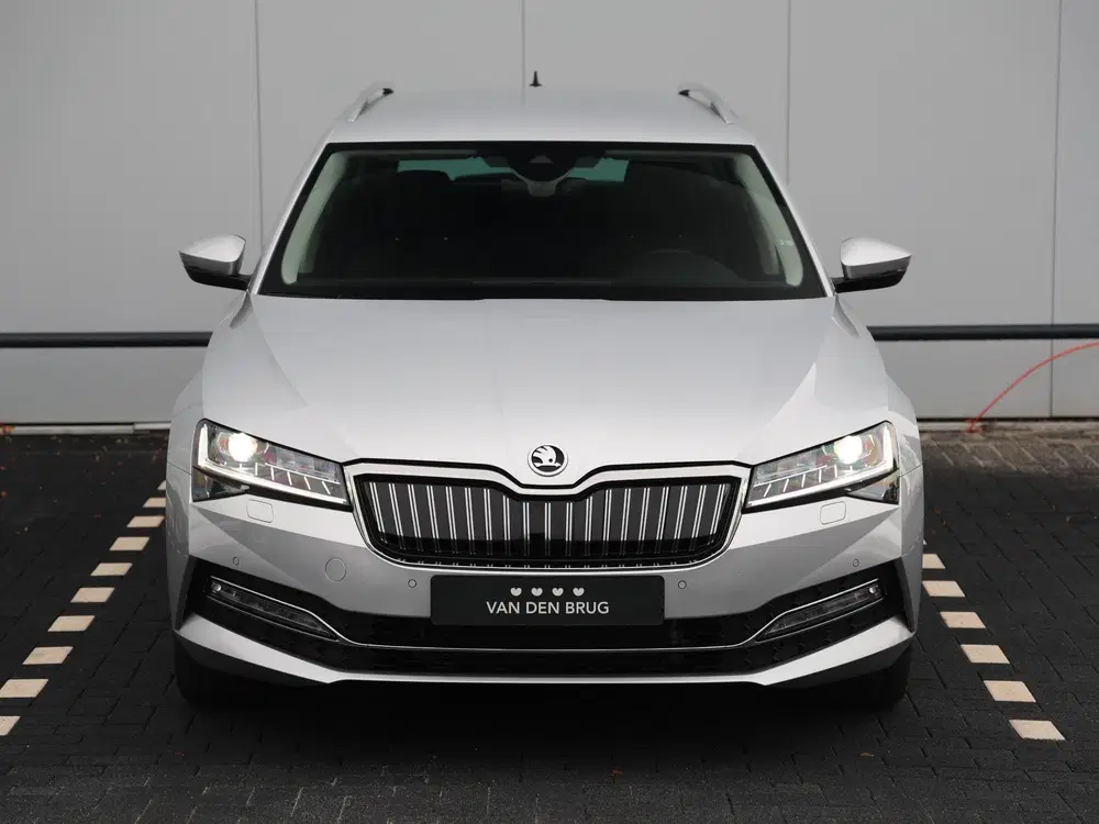 Skoda Superb 1.4 TSI iV Business Edition Plus 218pk DS uit 2023, foto 4