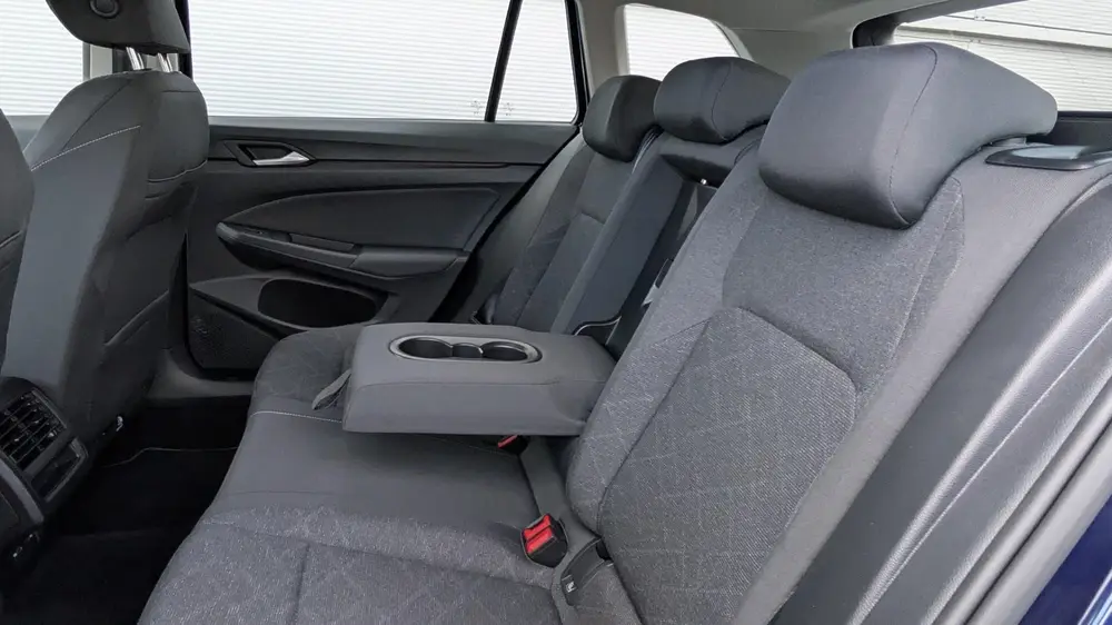 Volkswagen Golf Variant 1.0 TSI 110pk Life | 18" Velgen | Na uit 2023, foto 17