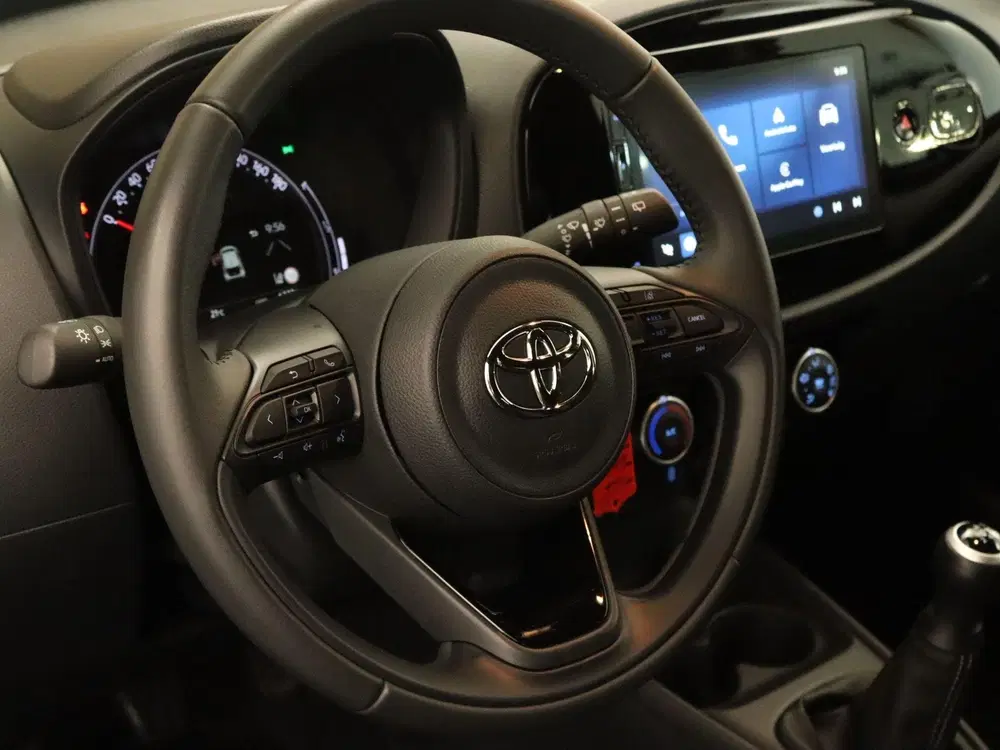 Toyota Aygo X 1.0 VVT-i MT Play uit 2025, foto 2