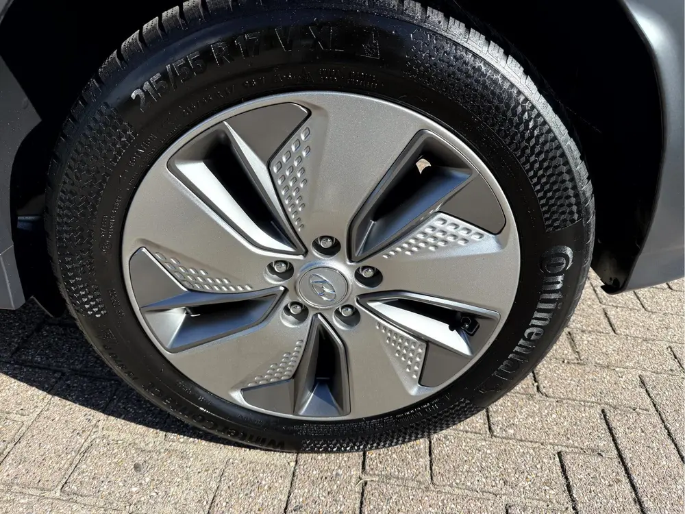 Hyundai KONA EV Fashion 64 kWh SOH 92.7% uit 2020, foto 16