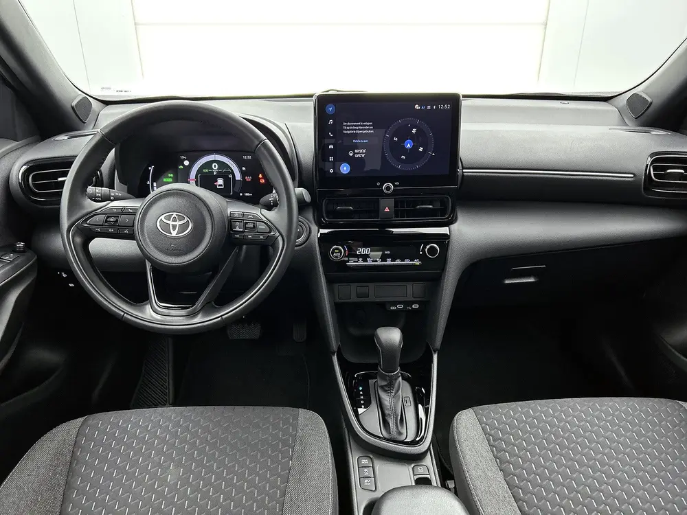 Toyota Yaris Cross 1.5 Hybrid 115 First Edition uit 2025, foto 4