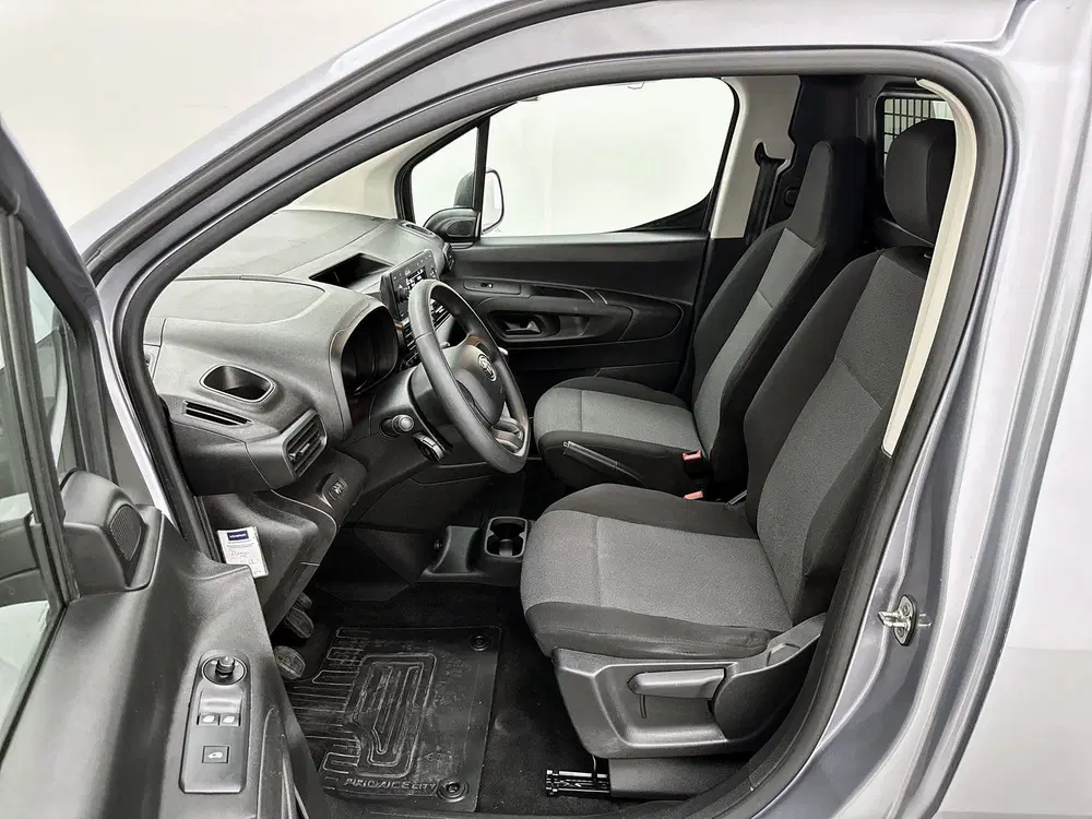 Toyota Proace City 1.2 Turbo Cool Benzine Cruise control Par uit 2022, foto 7