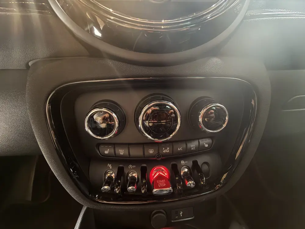 Mini Clubman 1.5 Cooper Chili automaat | JOHN COOPER WORKS | uit 2019, foto 17