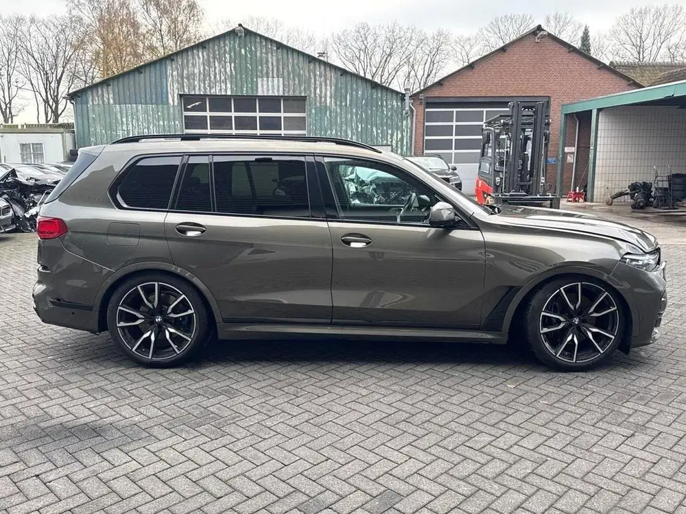 BMW X7 XDrive40d High Executive uit 2022, foto 6
