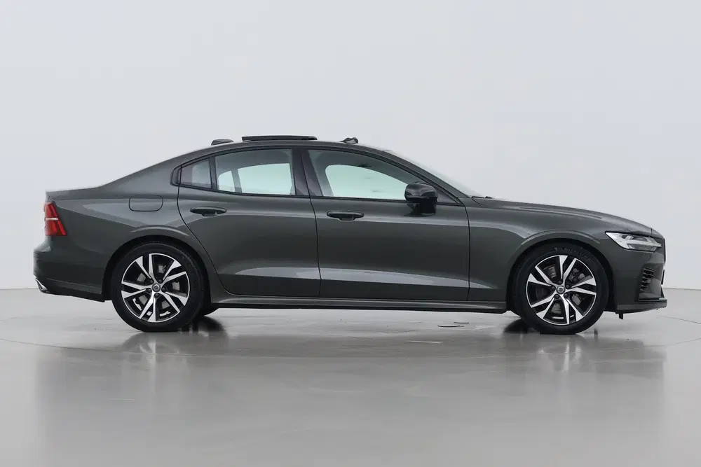 Volvo S60 T8 R-Design uit 2020, foto 10