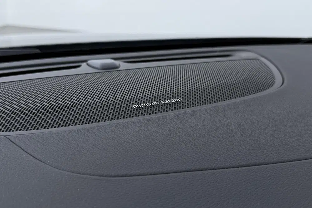 Volvo S60 T8 R-Design uit 2020, foto 14