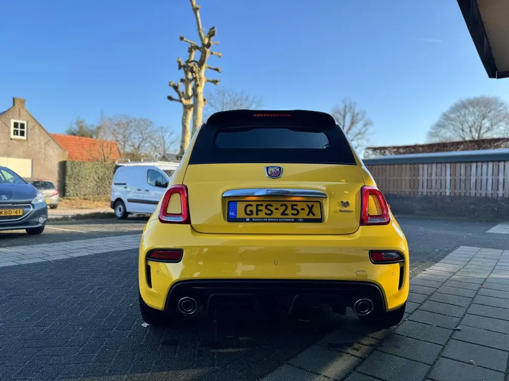 Abarth 595 1.4 T-Jet Abarth Turismo 70th Anniversary |CABRIO uit 2020, foto 12